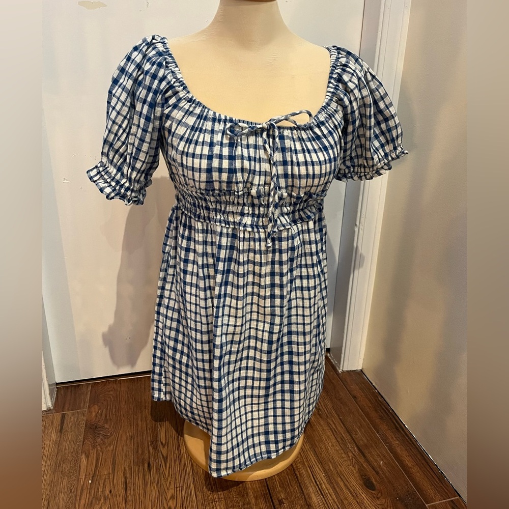 New with tags! Urban Outfitters Gingham Dress. 
Womens size Large. 
Retail $89